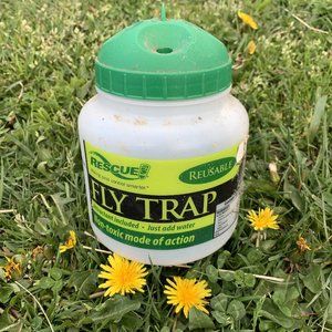 Reusable Outdoor Fly Trap With One Packet Of Non-Toxic Attractant